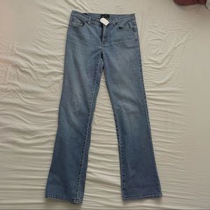 90’s style baggy pant.